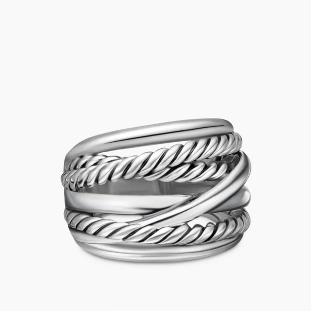 David yurman CROSSOVER RING
Sterling Silver, 17mm